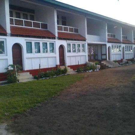 New Rest House Sea View Hotel Negombo Buitenkant foto