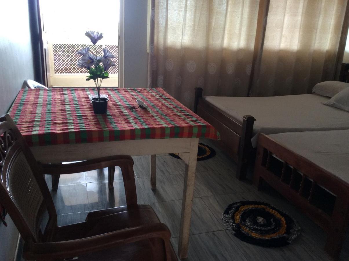 New Rest House Sea View Hotel Negombo Buitenkant foto