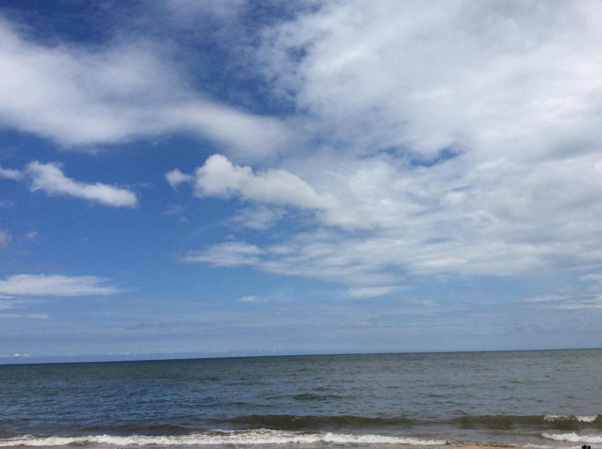 New Rest House Sea View Hotel Negombo Buitenkant foto